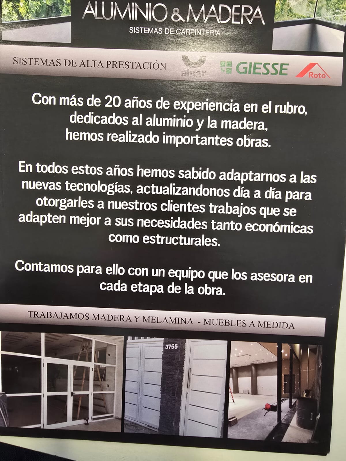 Folleto histórico de Aluminio & Madera con trabajos de carpintería